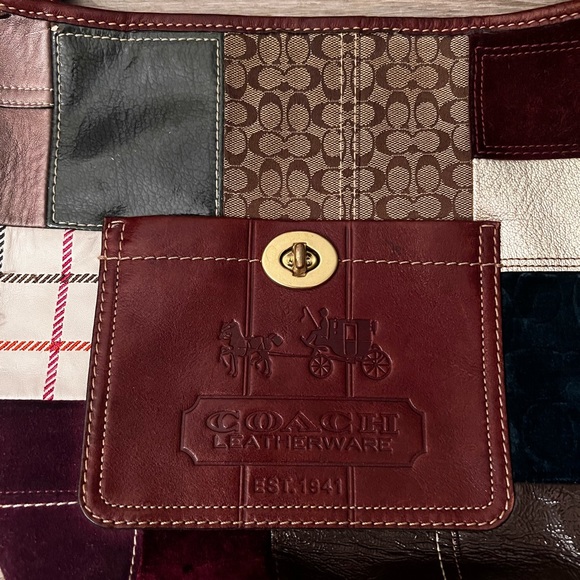 Holiday Coach bucket bag - Picture 2 of 5